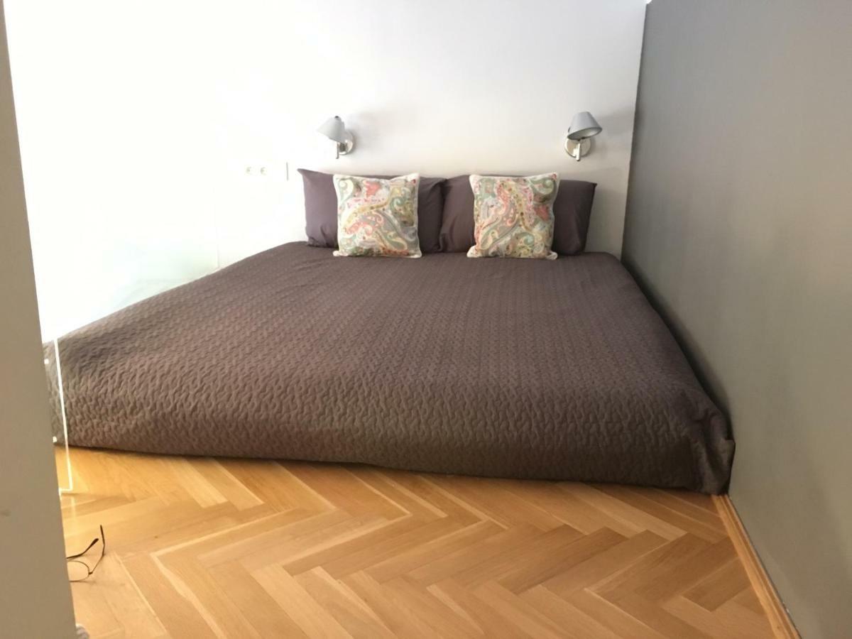 Elegant Apartment Будапеща Екстериор снимка